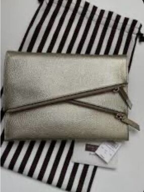 Henri Bendel clutch NWT